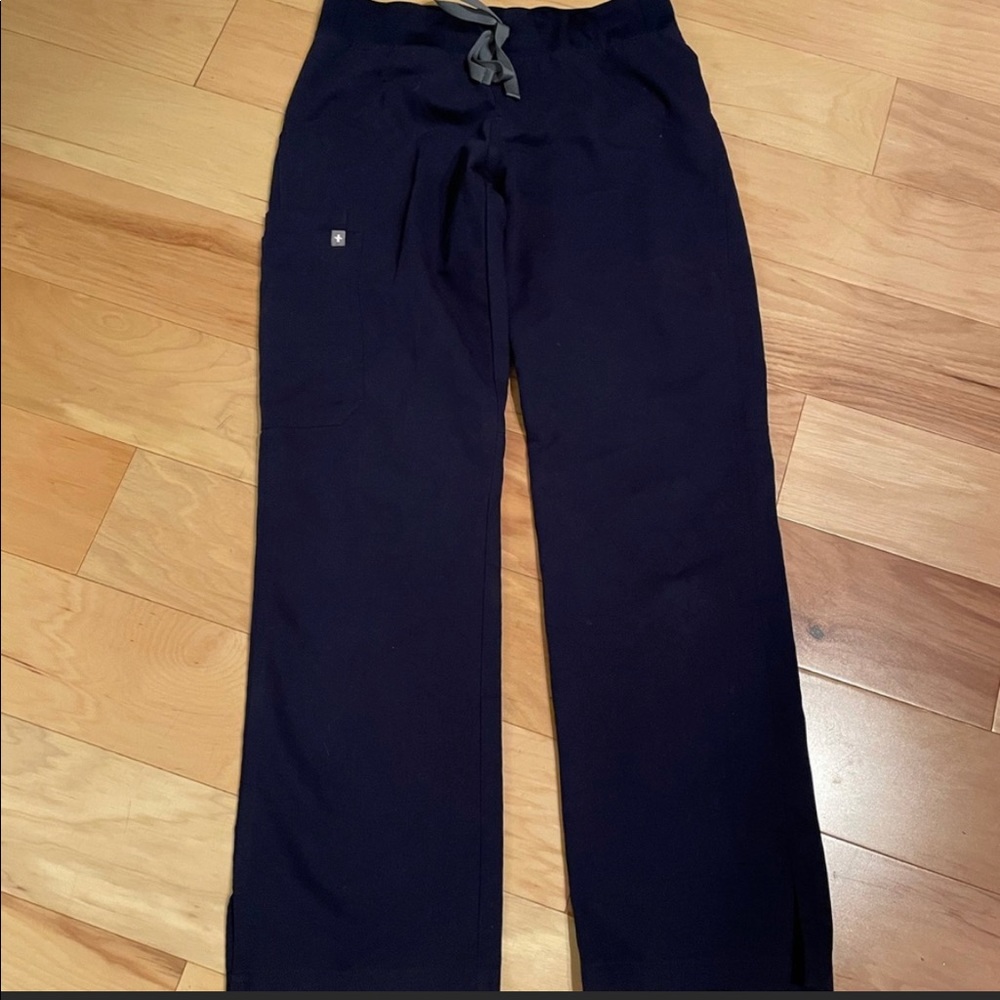 Figs Kade Cargo Scrub Pants Navy